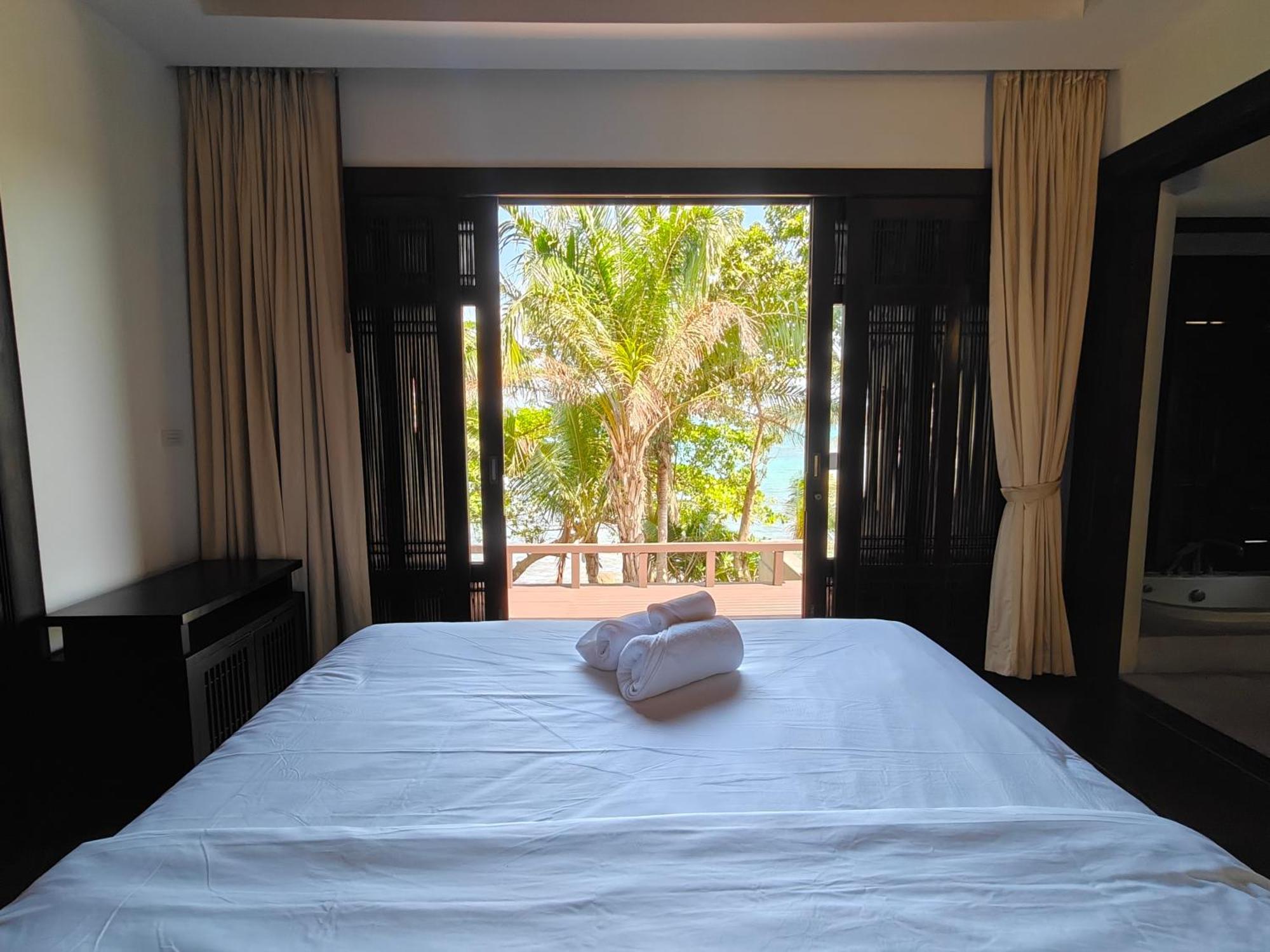 Bhundhari Resort & Villas Samui Chaweng  Exterior photo