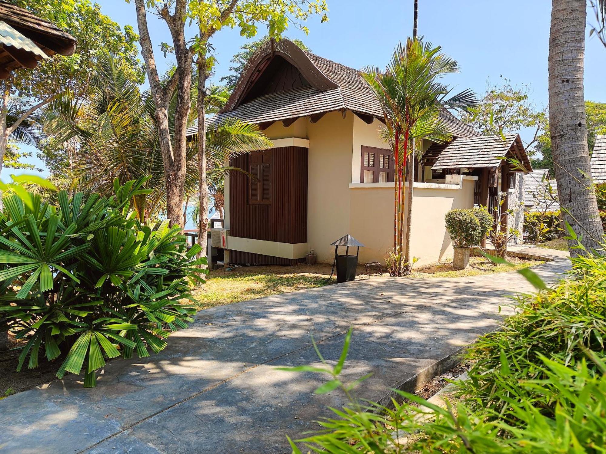 Bhundhari Resort & Villas Samui Chaweng  Exterior photo